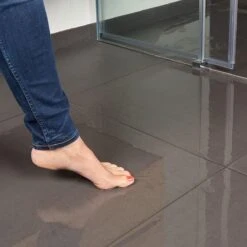 Secucare Anti Slip Spray 100ml - Antislip Voor Tegelvloeren -Dagelijkse Benodigdheden Verkoop 1200x1200 1075