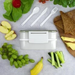 Homra Lunchbox STAQS Grey - Bento Box - 2 Laags Broodtrommel - 3 Compartimenten - Grijs - Lunch To Go - Duurzaam Kunststof - BPA Vrij - 3 Vaks Lunchtrommel Voor Volwassenen - Inclusief Bestek - Magnetron, Diepvries, Vaatwasser Bestendig - Vers Houden -Dagelijkse Benodigdheden Verkoop 1200x1200 1427