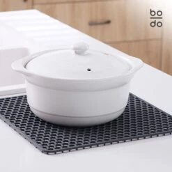 BODO Gootsteenmat Siliconen Donker Grijs - 30.5 X 30.5 Cm - Keuken Accessoires - Gootsteen Beschermer - Onderzetters Siliconen - Anti Kras - Gootsteen Accessoires -Dagelijkse Benodigdheden Verkoop 1200x1200 779