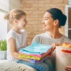 Omo Klein & Krachtig Kleur Vloeibaar Wasmiddel - 8 X 20 Wasbeurten - Voordeelverpakking -Dagelijkse Benodigdheden Verkoop 1200x1200 85