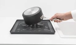 Brabantia SinkSide Afdruiprek - Inklapbaar - Compact - Dark Grey -Dagelijkse Benodigdheden Verkoop 1200x708 1