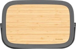 Brabantia Nic Broodtrommel - Met Bamboe Deksel - Dark Grey 22 Brabantia Nic Broodtrommel - Met Bamboe Deksel - Dark Grey -Dagelijkse Benodigdheden Verkoop 1200x766 1