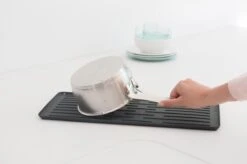 Brabantia SinkSide Afdruiprek Compact - Dark Grey -Dagelijkse Benodigdheden Verkoop 1200x799 11