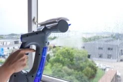 Swiss Pro+ Ruitenreiniger 3 In 1 WV 2 Blue Edition Window Vac - Ca. 120 M² - Waterzuiger - Incl. Smalle Zuigmond - Oplaadbaar - Raamwisser - Streeploos - Clicksystem - 2 Microvezeldoekjes - Met Sprayfunctie - Low Noise - Hepafilter -Dagelijkse Benodigdheden Verkoop 1200x799 17