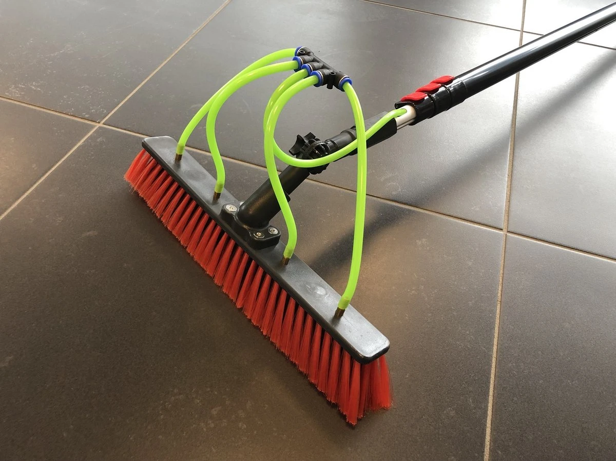 Aqua2Go Telescoopsteel 10,6 Meter - Lichtgewicht Aluminium - 40 Cm. Borstel - Ramen Wassen - Zonnepanelen 4 Aqua2Go Telescoopsteel 10,6 Meter - Lichtgewicht Aluminium - 40 Cm. Borstel - Ramen Wassen - Zonnepanelen - Afbeelding 4