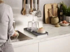 Joseph Joseph - Tier - Afdruipmat - Uitschuifbaar - Grijs 22 Joseph Joseph - Tier - Afdruipmat - Uitschuifbaar - Grijs -Dagelijkse Benodigdheden Verkoop 1200x900 17