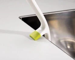 Joseph Joseph Edge Vaatwasborstel - Met Ingebouwde Gootsteensteun - Antraciet 13 Joseph Joseph Edge Vaatwasborstel - Met Ingebouwde Gootsteensteun - Antraciet -Dagelijkse Benodigdheden Verkoop 1200x964 2