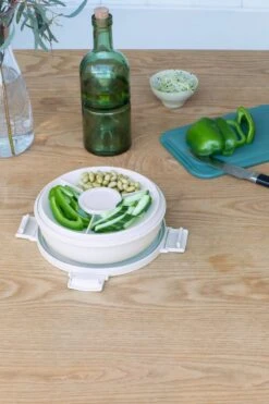 Brabantia Make & Take Salade Lunchbox - 1,3 L - Kunststof - Light Grey 19 Brabantia Make & Take Salade Lunchbox - 1,3 L - Kunststof - Light Grey -Dagelijkse Benodigdheden Verkoop 800x1200 13