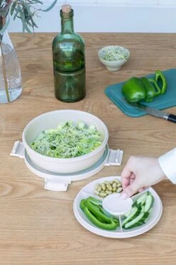 Brabantia Make & Take Salade Lunchbox - 1,3 L - Kunststof - Light Grey 24 Brabantia Make & Take Salade Lunchbox - 1,3 L - Kunststof - Light Grey -Dagelijkse Benodigdheden Verkoop 800x1200 14